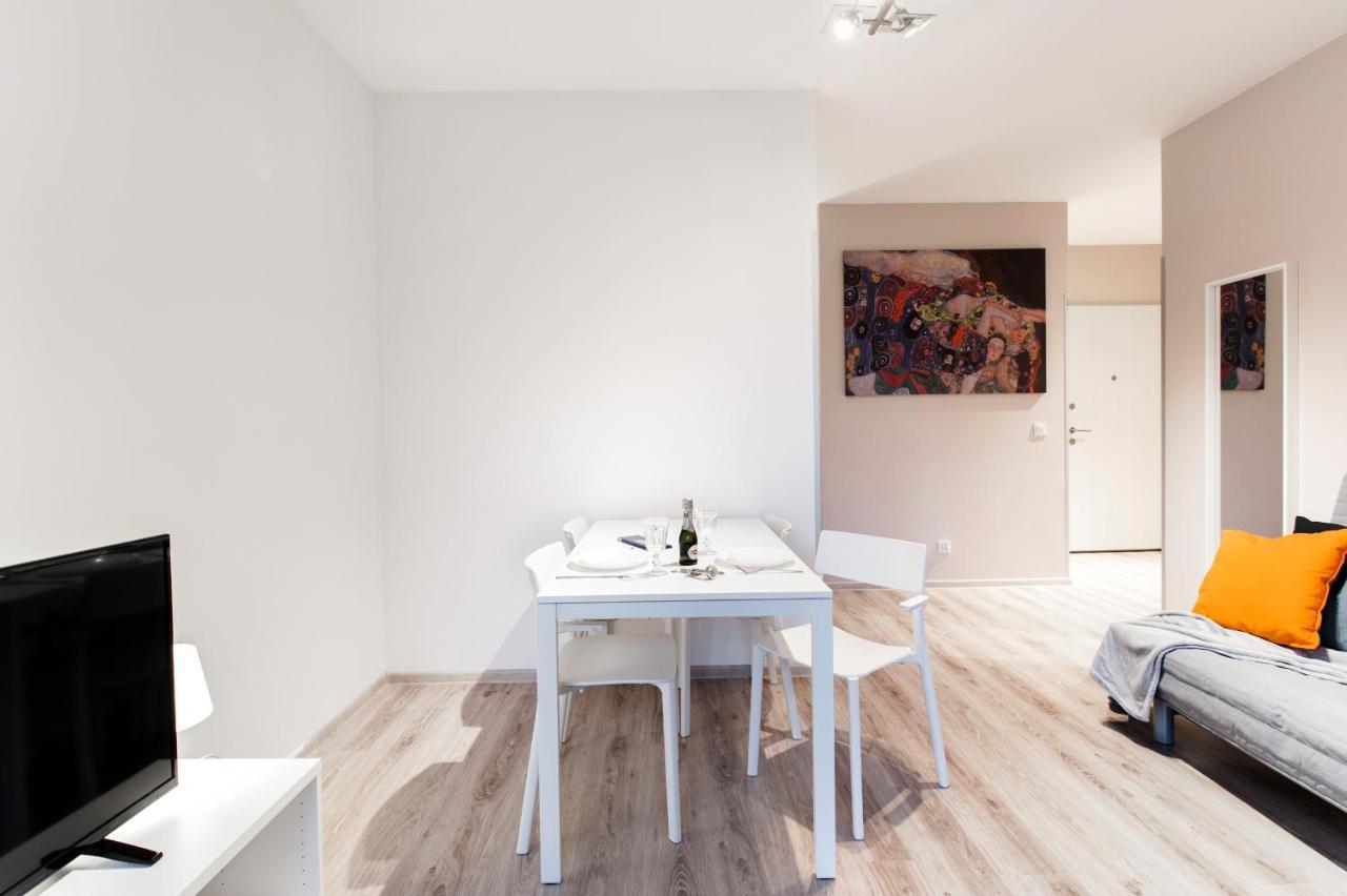 Apartament Super Apart Dywizjonu 303 175/58 *