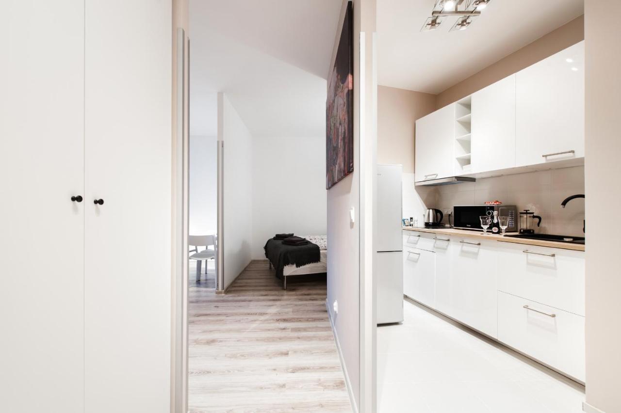 Super Apart Dywizjonu 303 175/58 Apartament Warszawa